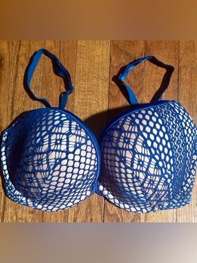 💕Victoria’s Secret “Very Sexy” Push~Up Bra Sz 32DDD